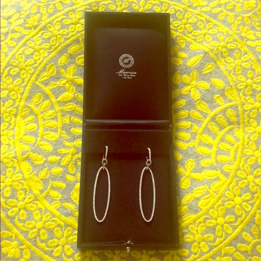 Gorgeous diamond drop oval earrings!!